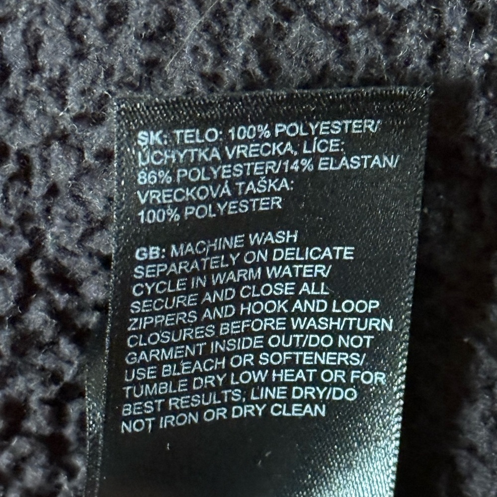 The North Face Charcoal Fleece Jacket - Picture 13 of 13